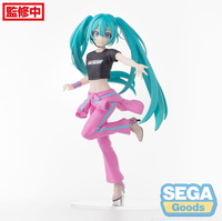 Figurka Hatsune Miku x Love and Berry Dress Up and Dance! Desktop x Decorate Collections Hatsune Miku Berry Costume Ver. 17 cm