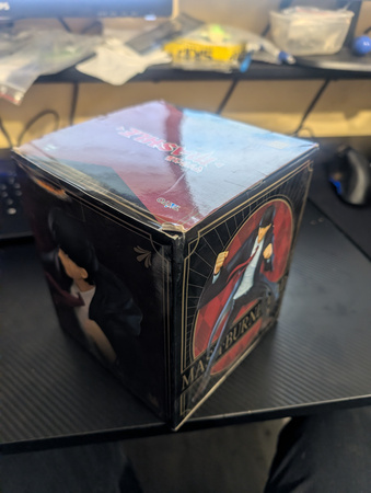 Figurka Mashle Mash Burnedead 18cm Z Defektem