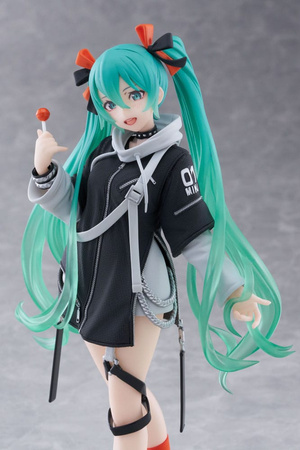 Figurka Hatsune Miku Wonderland Fashion Punk Ver. 18 cm