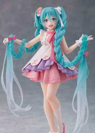 Figurka Hatsune Miku Hatsune Miku Wonderland Rapunzel Ver. 18 cm