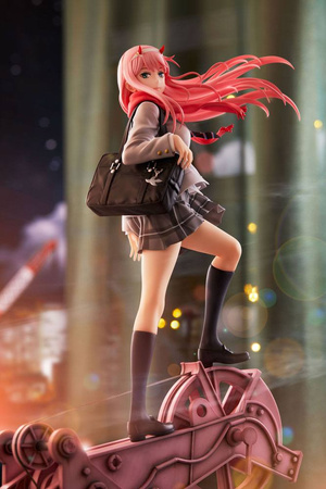 Figurka Darling in the Franxx 1/7 Zero Two School Uniform Version 29 cm
