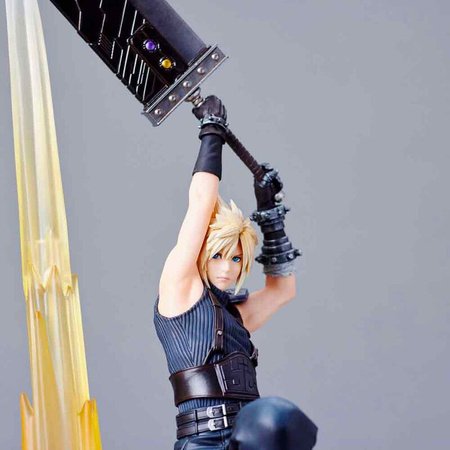 Figurka Final Fantasy VII Rebirth  Cloud Strife 30cm