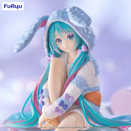 Figurka Hatsune Miku Noodle Stopper Hatsune Miku Rabbit Ear Hood Pajama Blue Color 14 cm