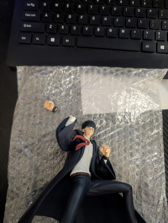 Figurka Mashle Mash Burnedead 18cm Z Defektem