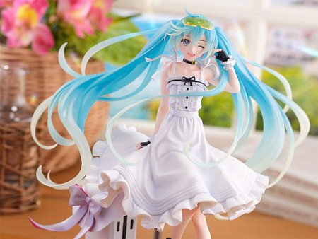 Figurka Hatsune Miku GT Project Original 1/7 Vacation Style Ver. 24 cm